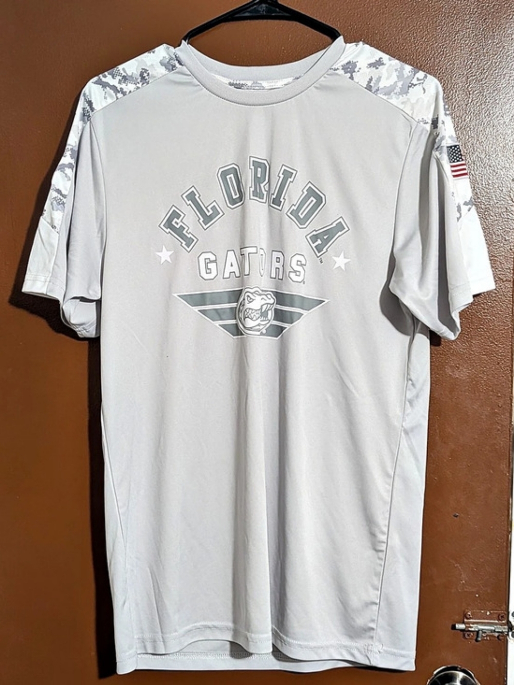 Colosseum Florida Gators OHT Military Appreciation T-Shirt Medium